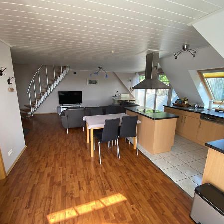 Moderne Maisonette-Wohnung Am Karpfenteich; Modern Apartment With View Of The Carp Pond Barmstedt エクステリア 写真