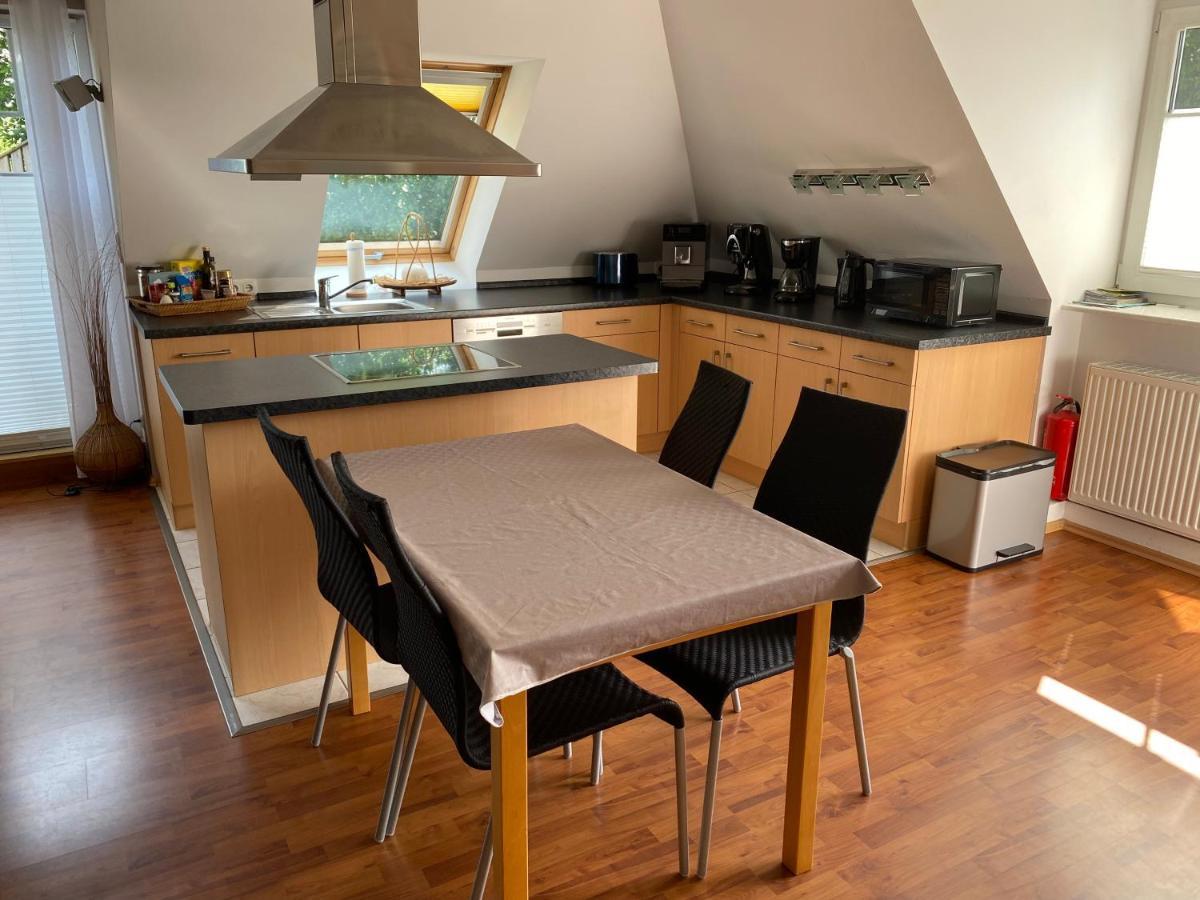 Moderne Maisonette-Wohnung Am Karpfenteich; Modern Apartment With View Of The Carp Pond Barmstedt エクステリア 写真