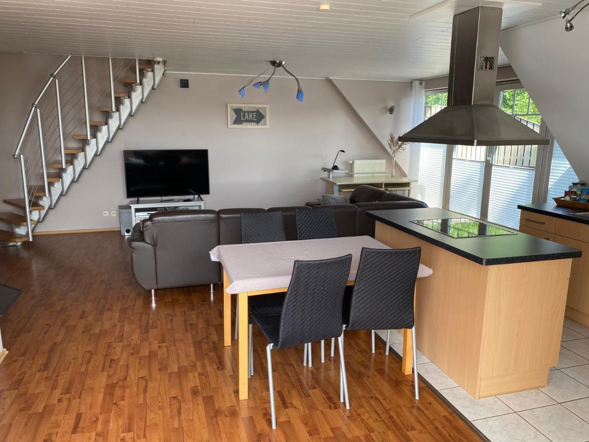 Moderne Maisonette-Wohnung Am Karpfenteich; Modern Apartment With View Of The Carp Pond Barmstedt エクステリア 写真