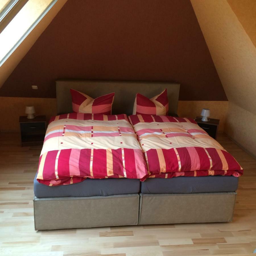 Moderne Maisonette-Wohnung Am Karpfenteich; Modern Apartment With View Of The Carp Pond Barmstedt エクステリア 写真