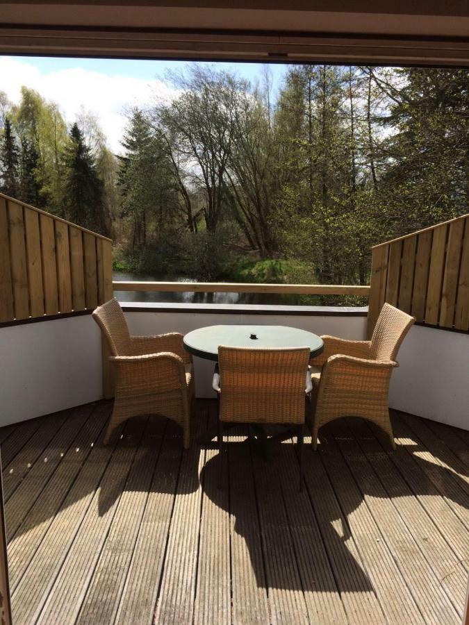 Moderne Maisonette-Wohnung Am Karpfenteich; Modern Apartment With View Of The Carp Pond Barmstedt エクステリア 写真