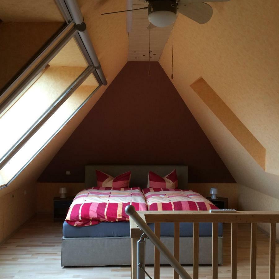 Moderne Maisonette-Wohnung Am Karpfenteich; Modern Apartment With View Of The Carp Pond Barmstedt エクステリア 写真