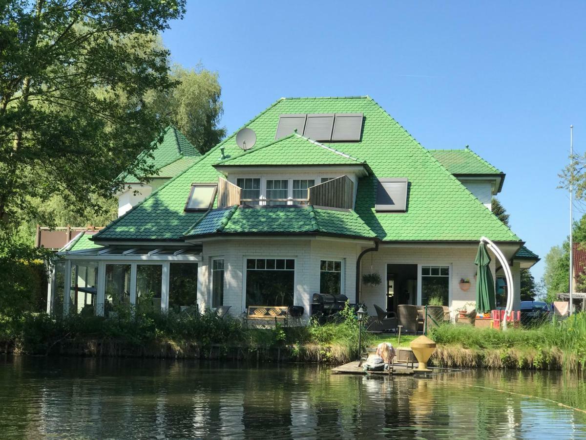 Moderne Maisonette-Wohnung Am Karpfenteich; Modern Apartment With View Of The Carp Pond Barmstedt エクステリア 写真
